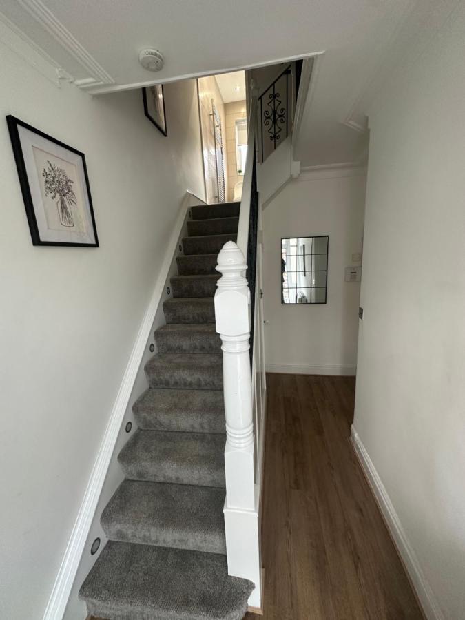 Watford Road House *