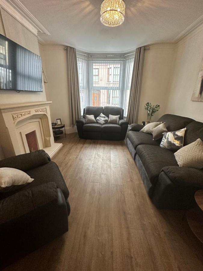 Holiday home Watford Road House