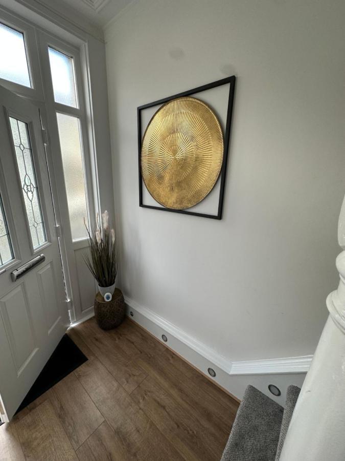 Watford Road House Holiday home *