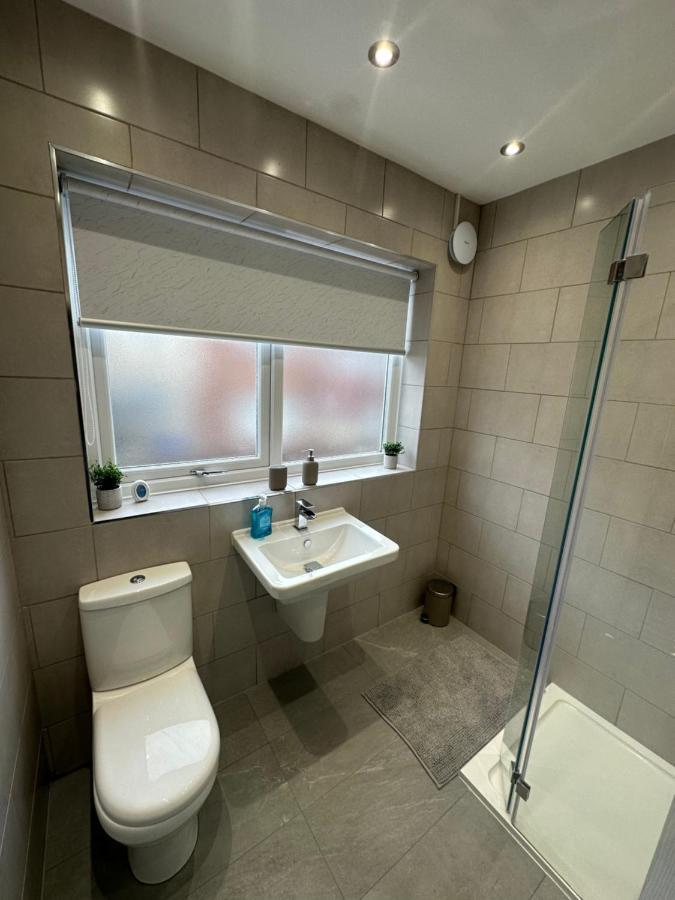 Watford Road House *